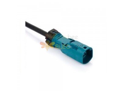 使用 HSD 电缆 4 针 Z 代码增强车辆的连接性