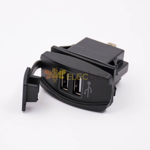 Caricabatteria da auto USB Presa multiporta Dual Port 5V 3.1A con coperchio antipolvere