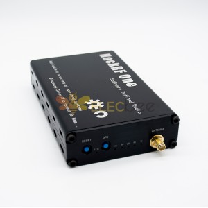 一个 1MHz 至 6GHz 无线电平台开发板软件定义的 RTL SDR 演示板完整套件加密狗接收器业余无线电